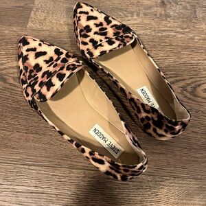Steve Madden Leopard Print Loafers Size 8